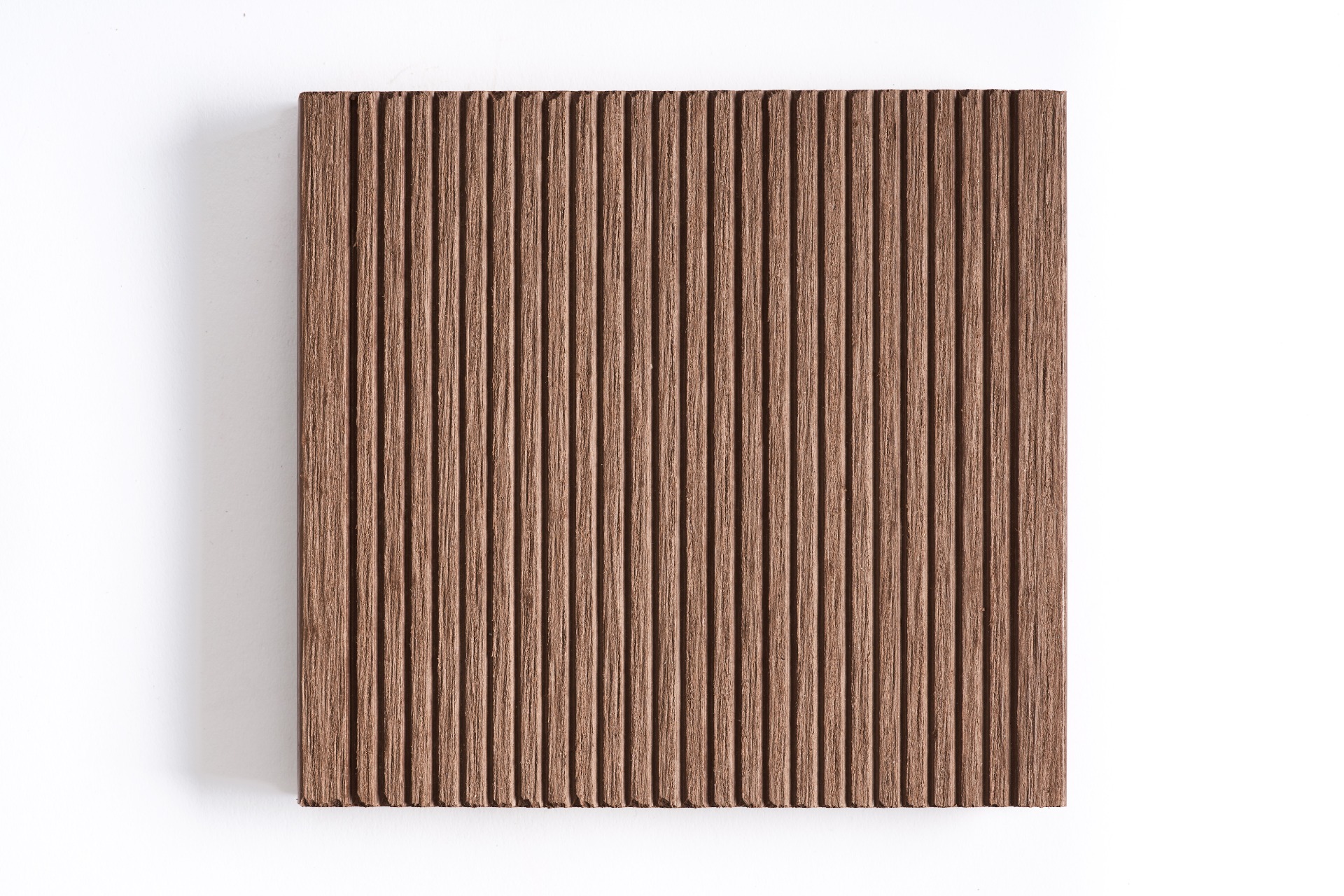 Odstín Brownish red